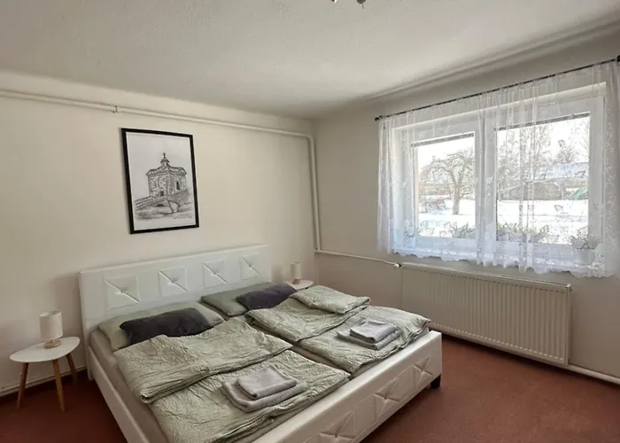 U Maslu Lägenhet Bezdekov Nad Metuji